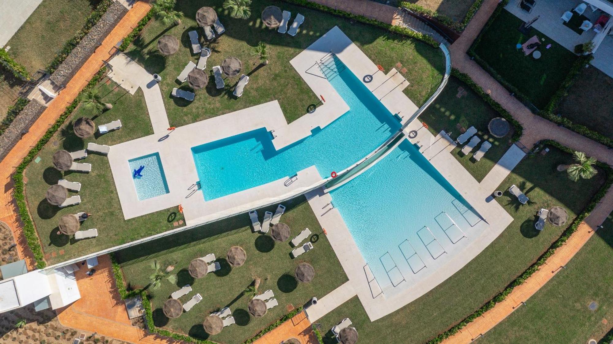 Luxery With Terrace In Higueron Leilighet